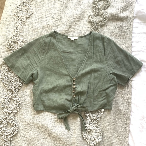 PacSun Tops - LA Hearts Pacsun Olive Green Front Tie Crop Top